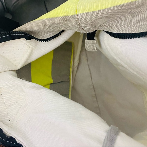 LOVE PINK CANVAS TOTE - Picture 2 of 3